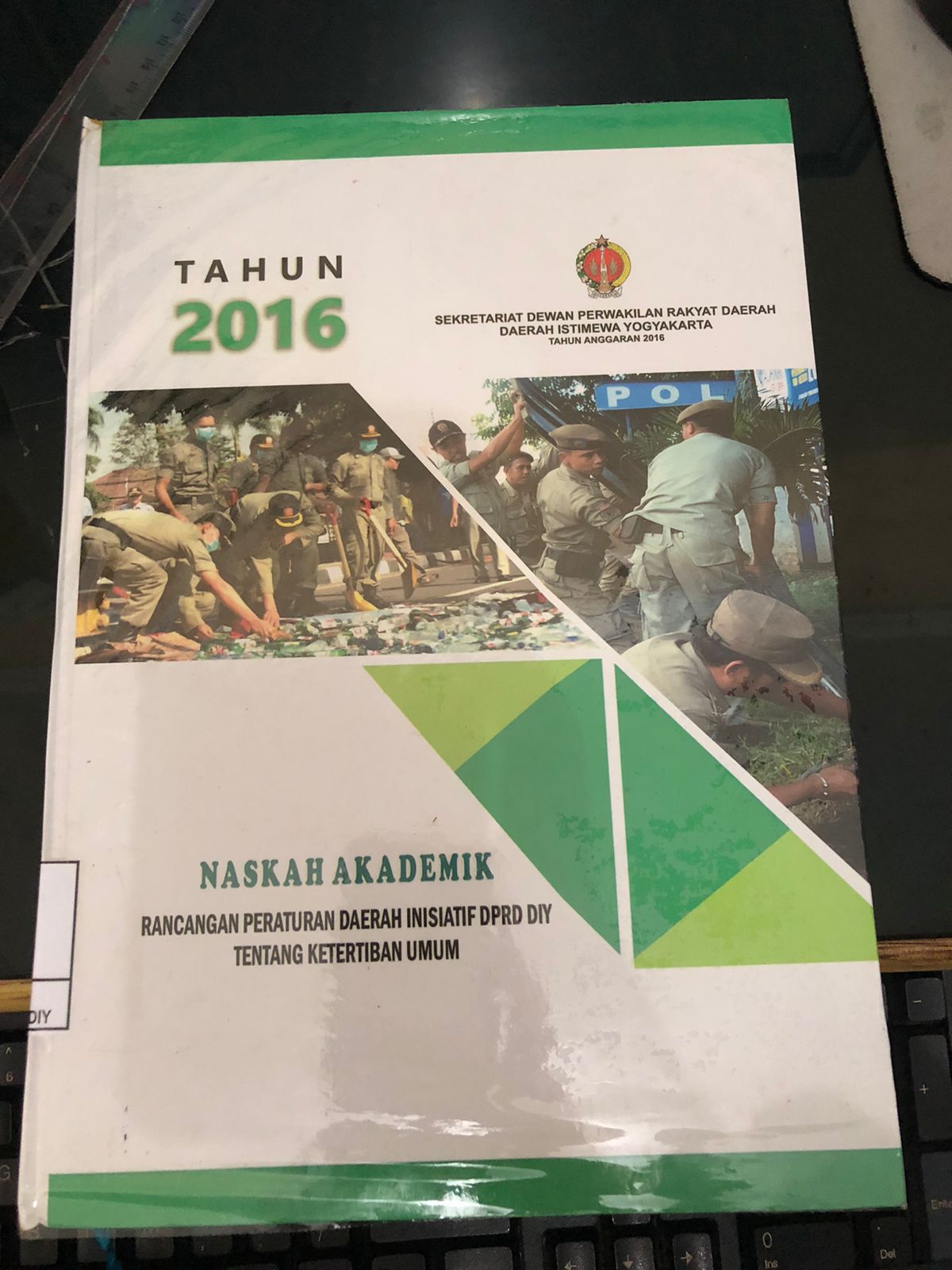 Naskah Akademik Raperda Inisiatif DPRD DIY tentang Ketertiban Umum
