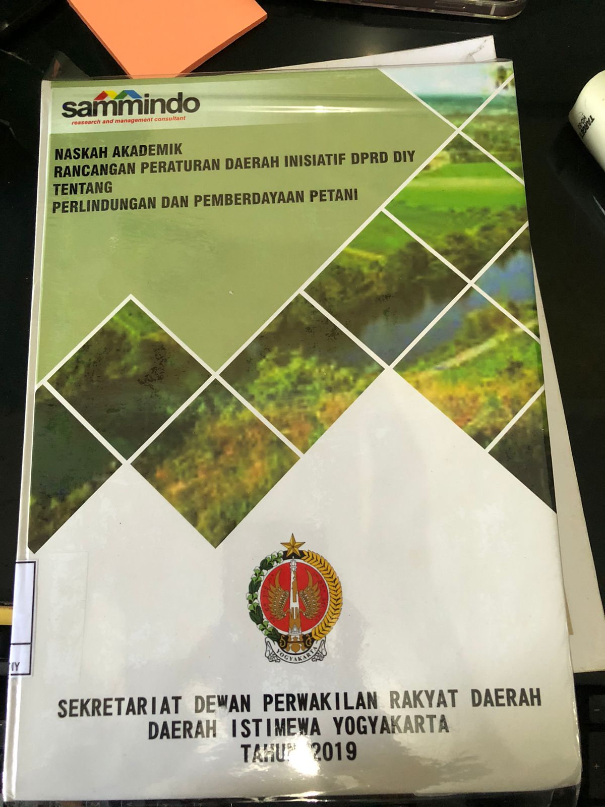 Naskah Akademik Raperda Inisiatif DPRD DIY Tentang Perlindungan dan Pemberdayaan Petani