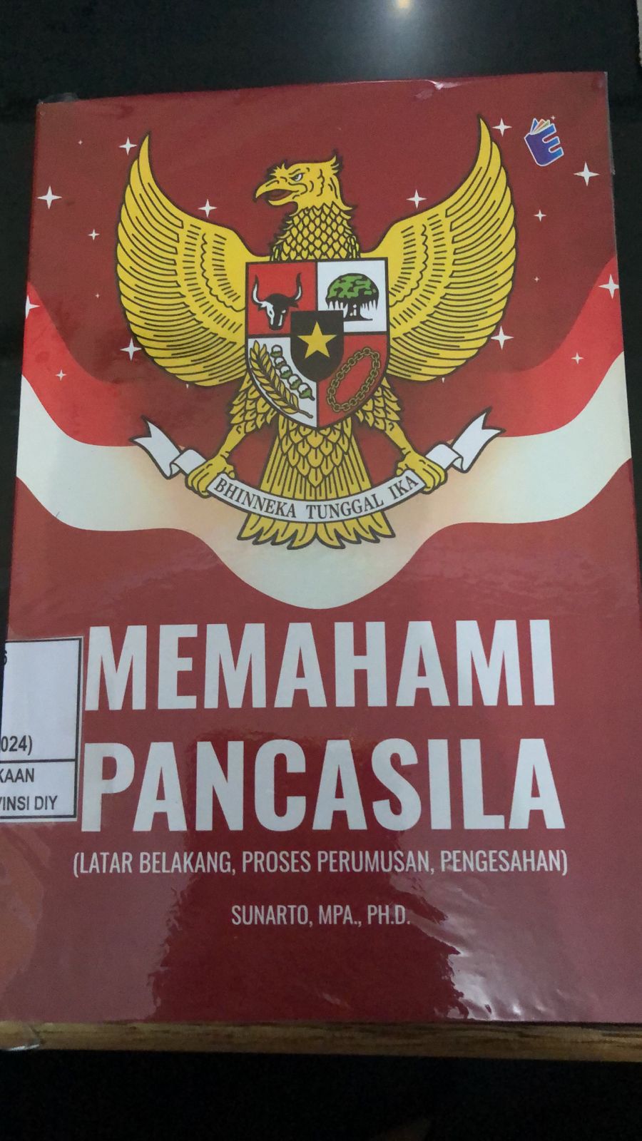 MEMAHAMI PANCASILA
