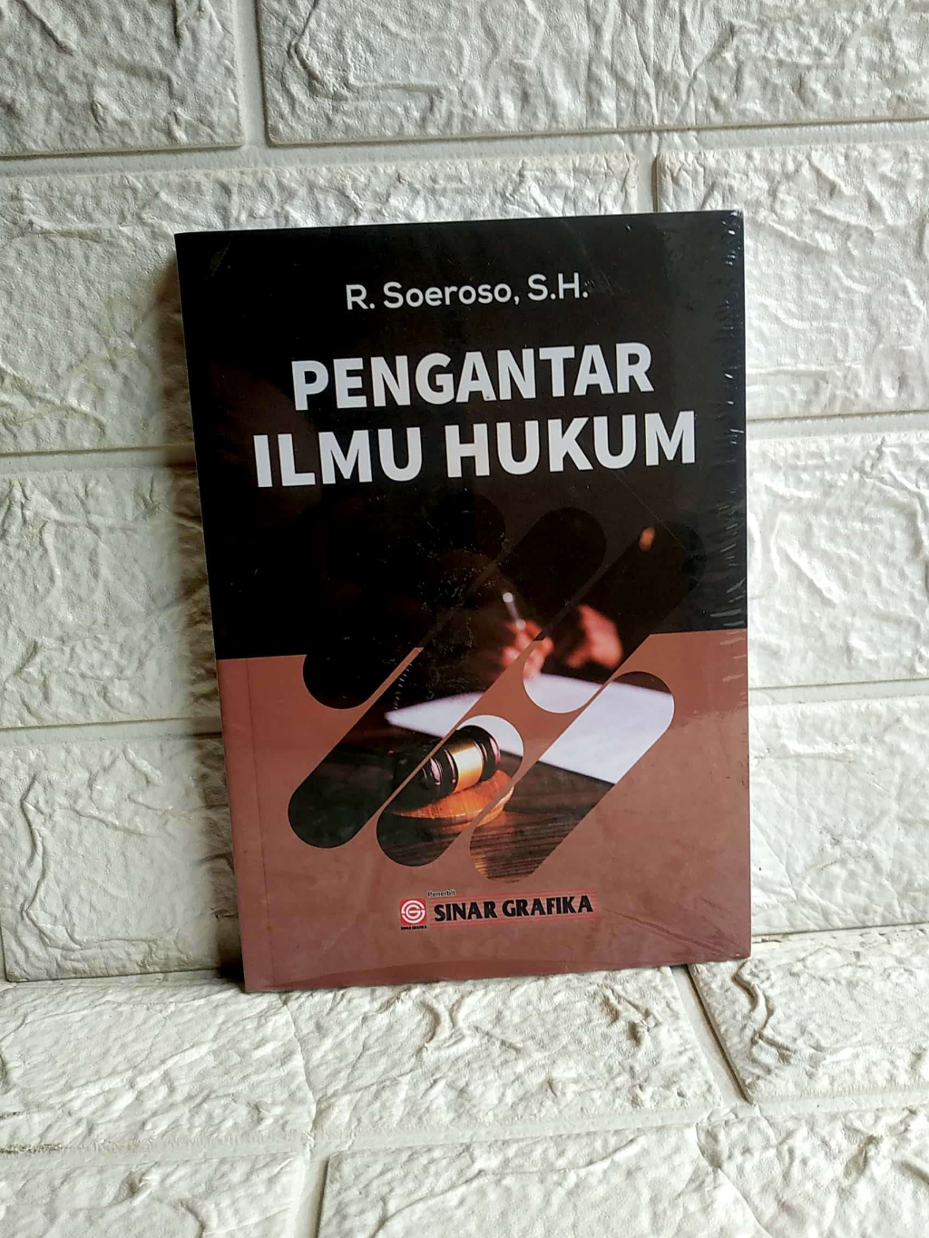 Gambar PENGANTAR ILMU HUKUM